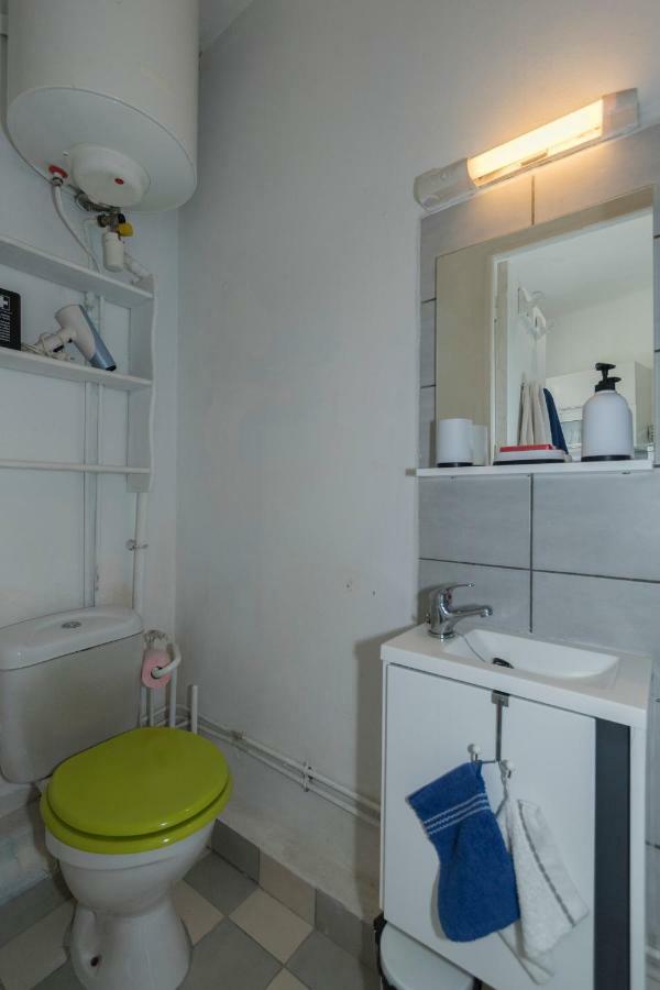 Stud Terras Ville Corniche 2 Pers Stat Gratuit Rue Modif Suivt Possib Et Accord Exclusif Марсель Экстерьер фото